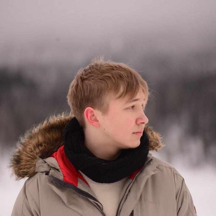 Portrait of Mateo Rossi, community mentor and Mediterranean cuisine specialist